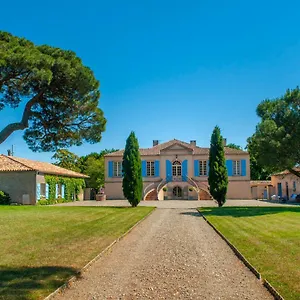 https://escudes.midi-pyreneeshotels.com
